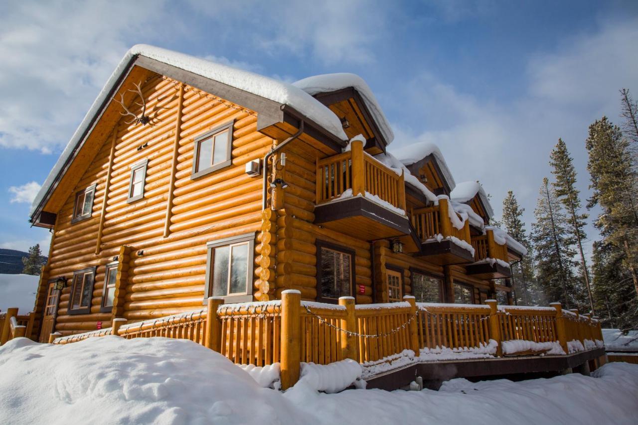 فيلا Castle Mountain Chalets المظهر الخارجي الصورة