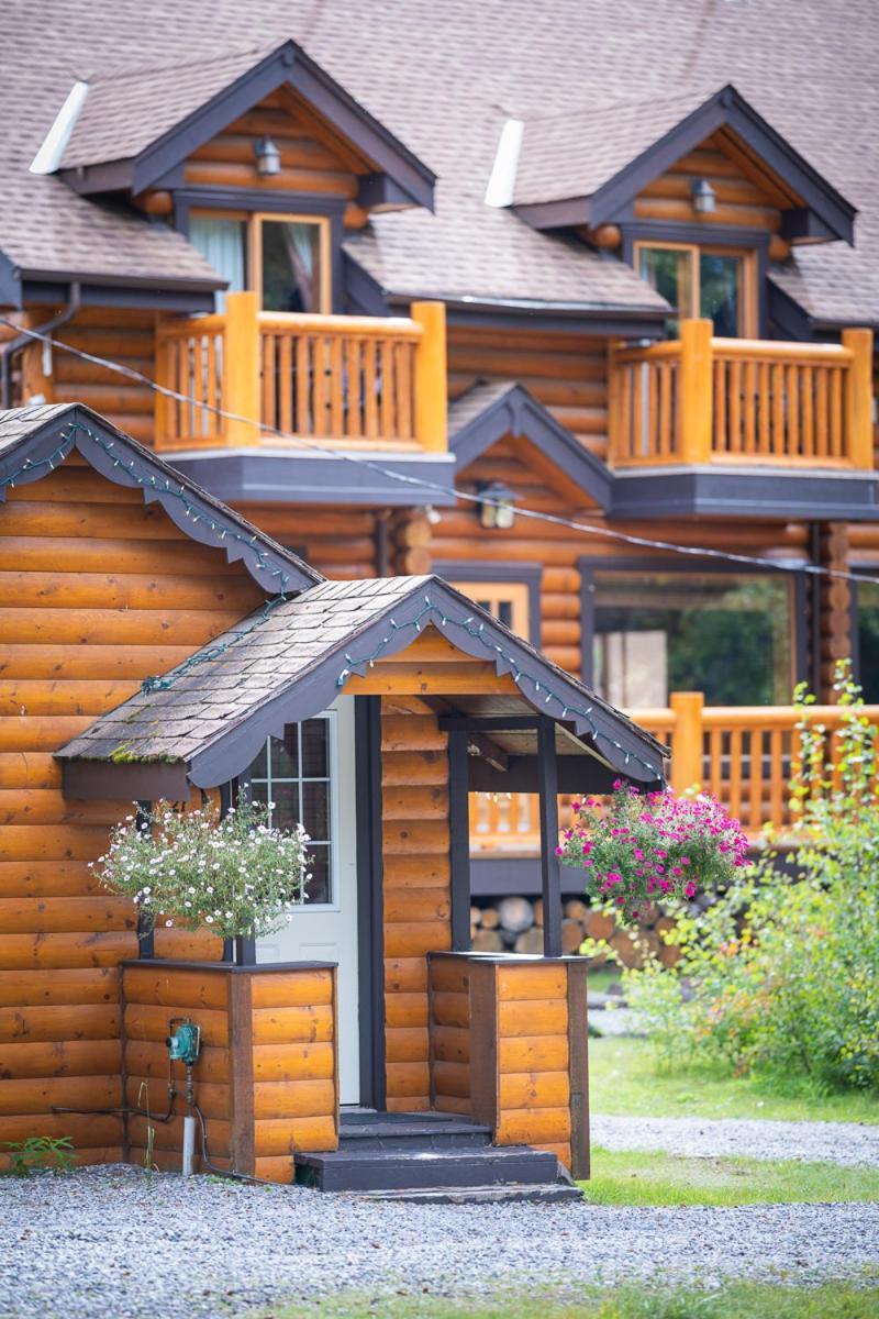 فيلا Castle Mountain Chalets المظهر الخارجي الصورة